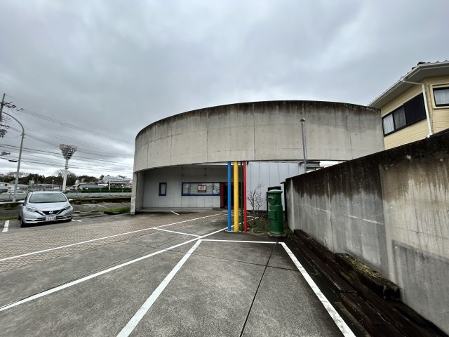 小野市王子町テナントの駐車場