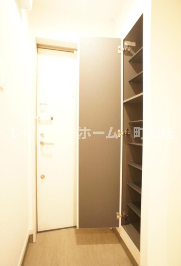リブリ・Ishida ２※初期費用分割あと払いサービス利用可能物件の玄関