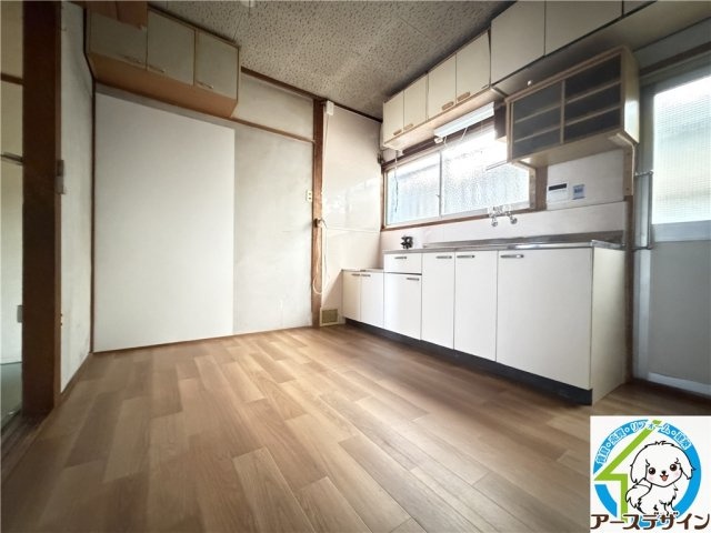 明石市西明石町2丁目テラスの居間・リビング