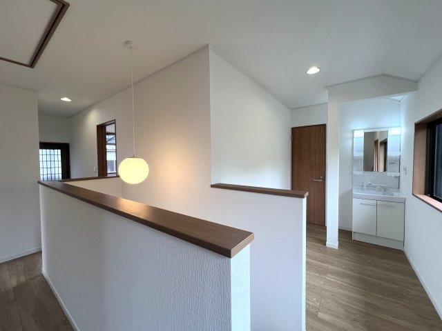 希少な５ＬＤＫのゆとりある間取り◎住めちゃうくらい広い屋根裏収納もついてます♪学校や公園も近く、子育て環境としてもＧＯＯＤ☆な『都筑区牛久保東２丁目』リフォーム戸建の内装|内装も気になるポイント