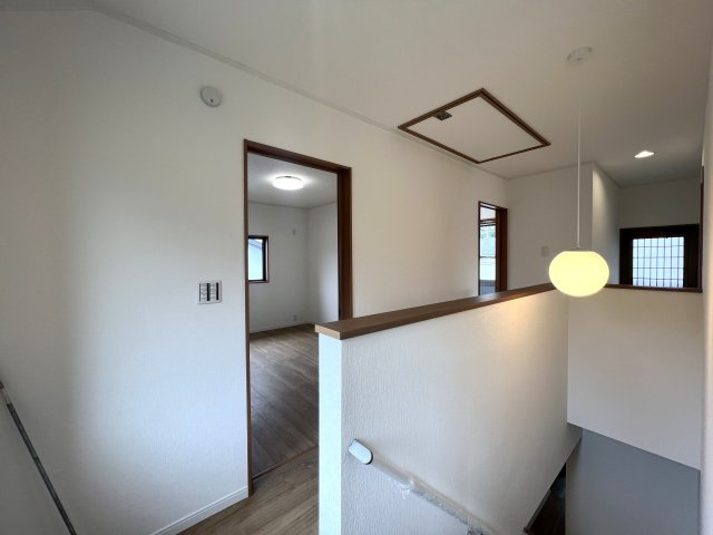 希少な５ＬＤＫのゆとりある間取り◎住めちゃうくらい広い屋根裏収納もついてます♪学校や公園も近く、子育て環境としてもＧＯＯＤ☆な『都筑区牛久保東２丁目』リフォーム戸建の内装|物件の内装です