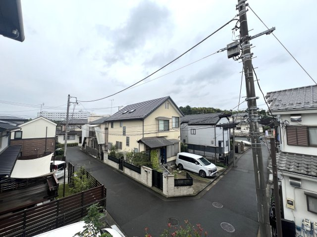 希少な５ＬＤＫのゆとりある間取り◎住めちゃうくらい広い屋根裏収納もついてます♪学校や公園も近く、子育て環境としてもＧＯＯＤ☆な『都筑区牛久保東２丁目』リフォーム戸建の展望