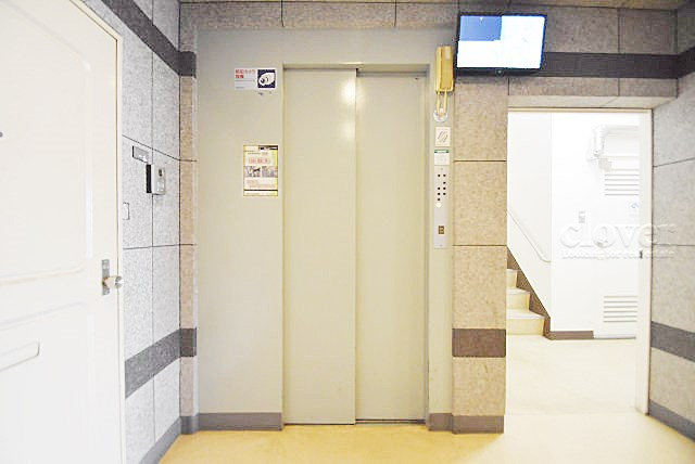 【設備】 | 練馬スカイホーム | 無いと困ってしまう設備の筆頭がエレベーター。定期的なメンテナンスが必要な大型機械です。よく整備されていることをご確認ください。～即日のご見学可能～　お問合せはお気軽にどうぞ。
