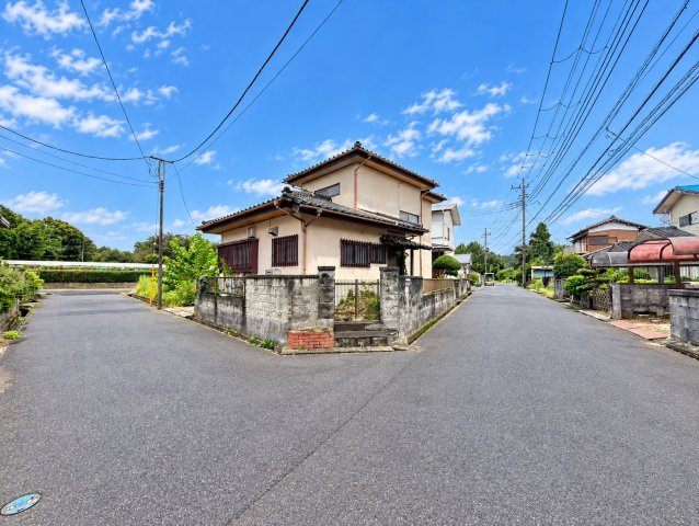 市原市南岩崎　中古戸建の前面道路含む現地写真|※画像の一部はAIを用いて加工・編集しています。実際の状況と異なる場合がありますので、ご了承下さい。