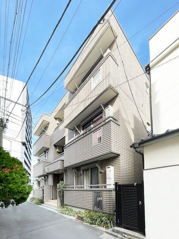 シャルム日本堤の外観