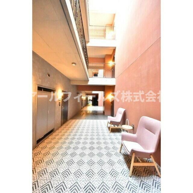 ＣＲＥＳＣＥＮＴ　ＣＯＵＲＴのロビー