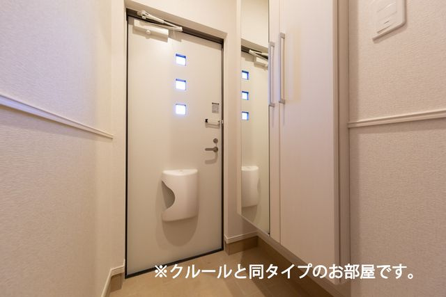 カルム・シャルールの玄関