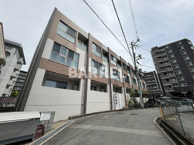 東泉丘タウンハウスの外観