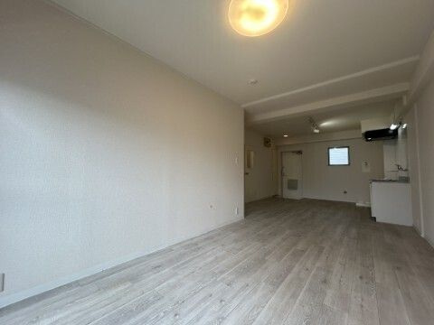ジーライズ調布国領町の居間・リビング