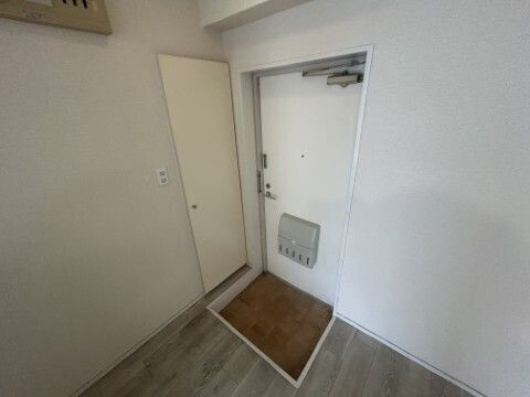 ジーライズ調布国領町の玄関