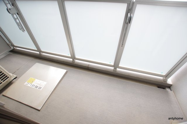 フレール江坂レジデンシャル 仲介手数料無料のバルコニー