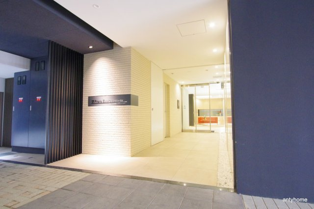 フレール江坂レジデンシャル 仲介手数料無料のエントランス
