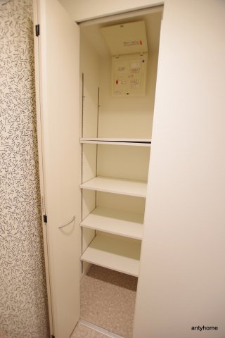 フレール江坂レジデンシャル 仲介手数料無料の収納