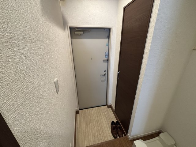 ハイツJune sixの玄関