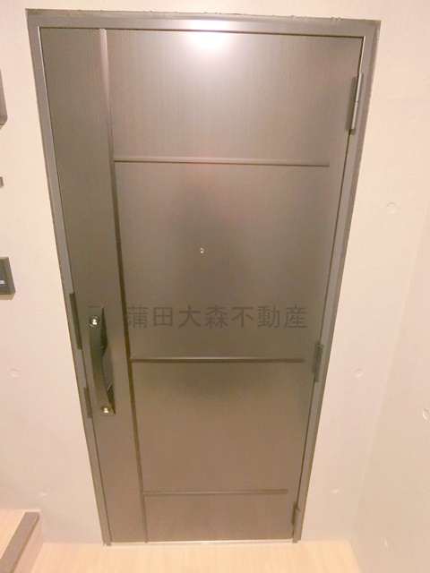 COCOCUBE武蔵新田の玄関