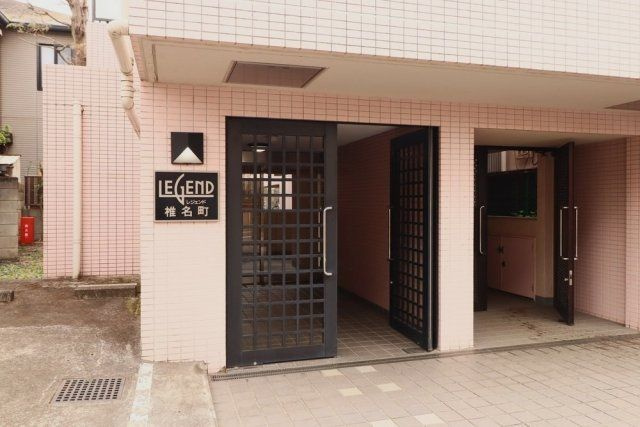 レジェンド椎名町のエントランス