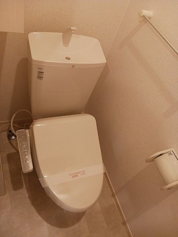クオーレ　コイン通りのトイレ|ゆったりとした空間のトイレです