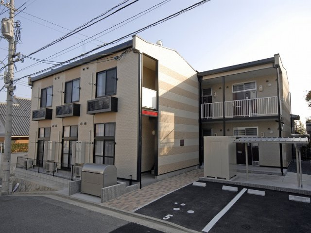 レオパレスｗｅｓｔの外観|外観は落ち着いています