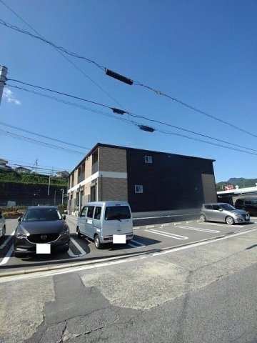 リヴァージュの駐車場|駐車スペースもあります
