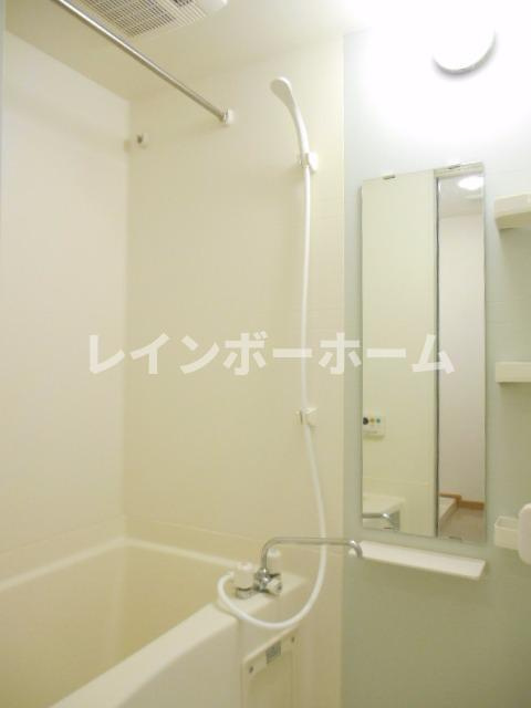 エレガンラルジュⅡの浴室