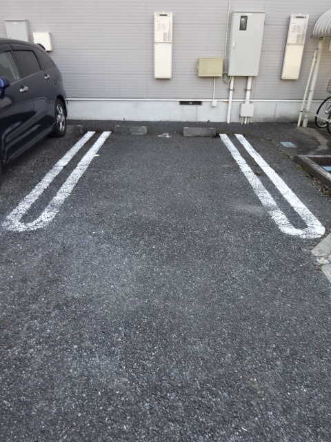 パルトリーナY・Kの駐車場