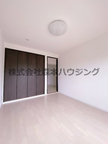 【洋室】 | 　香里三井I住宅 | ゆったりした洋室です