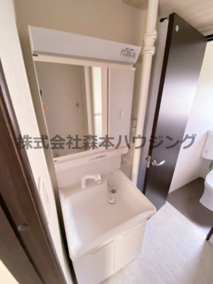 【独立洗面台】 | 　香里三井I住宅 | 独立洗面台、朝の身支度には欠かせません