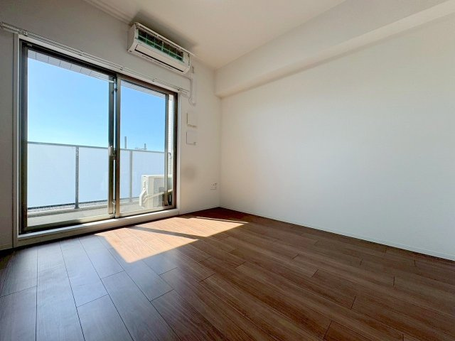 レジュールアッシュ淡路駅前の居間・リビング