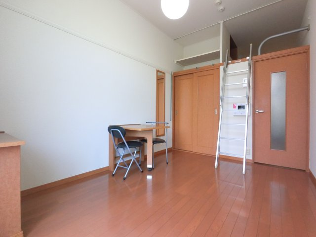 【寝室】