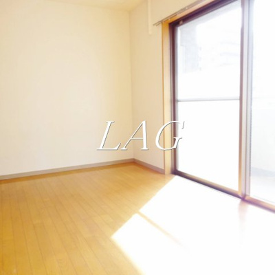 【居間・リビング】 | サンクエトワール | 洋室のお部屋です。