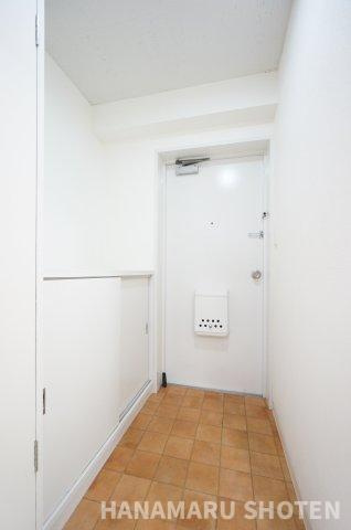 布施ビルⅠの玄関|物件、駅でお待ち合わせでのご案内歓迎！