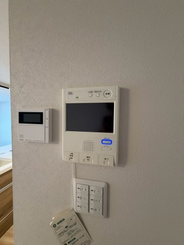 平岡フォレストタウン・ファミールハイツ2番館の防犯設備