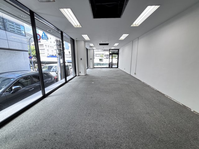 大阪市中央区谷町１丁目の店舗事務所の内装
