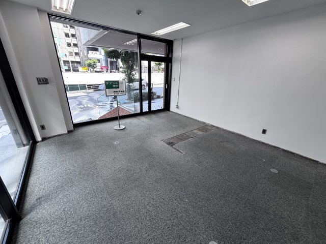 大阪市中央区谷町１丁目の店舗事務所の内装