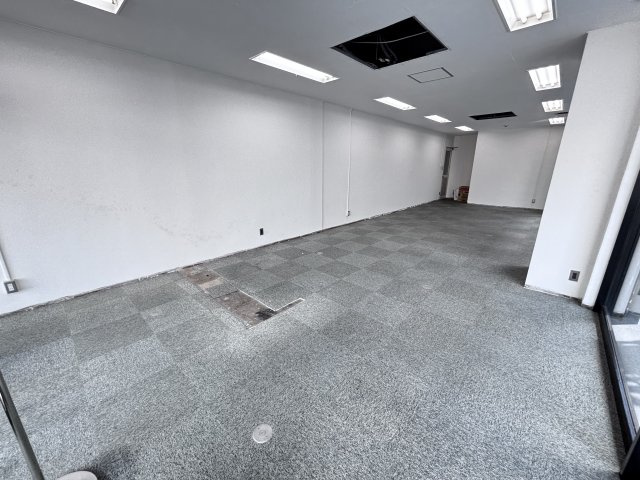 大阪市中央区谷町１丁目の店舗事務所の内装
