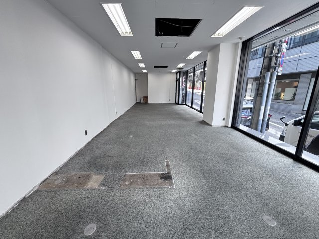 大阪市中央区谷町１丁目の店舗事務所の内装