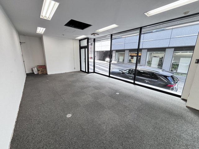 大阪市中央区谷町１丁目の店舗事務所の内装