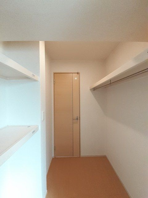 リベラル５０７ウエストの収納