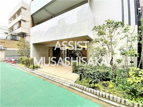 パレステージ武蔵小金井Ⅱのエントランス