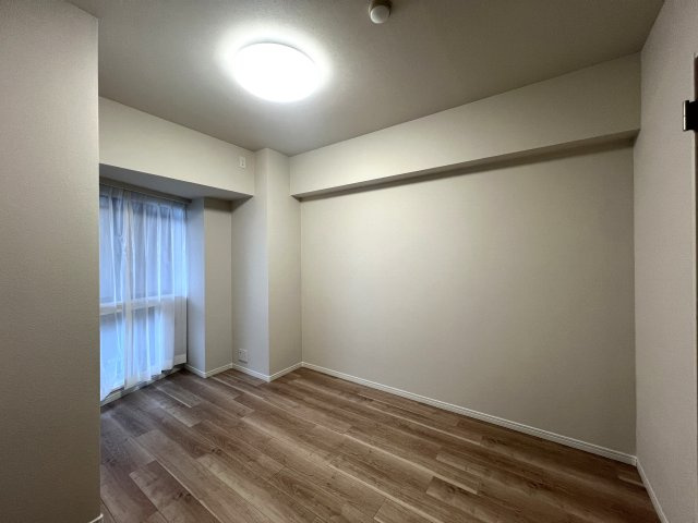 全１０棟のビッグコミュニティ☆充実した共用施設も魅力♪お部屋は全室にウォークインクローゼット付きって嬉しくないですか♪な、【港北ニュータウンイオ７番館】リフォームの洋室|使い勝手のいい洋室です