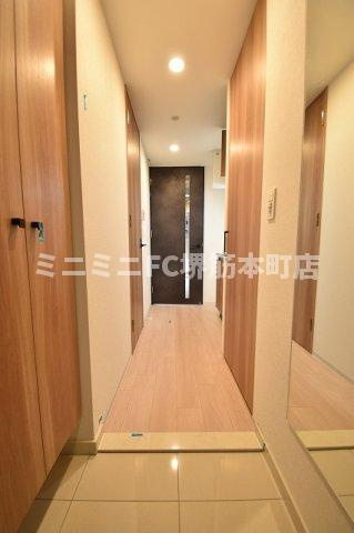 ファーストフィオーレ谷町六丁目フェリシアの玄関