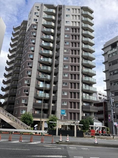グローベルザ・ステーション三ノ輪の外観