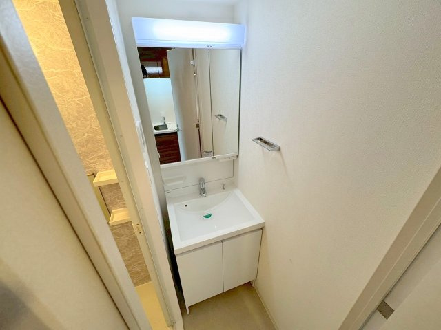 スプランディッド十三本町の独立洗面台