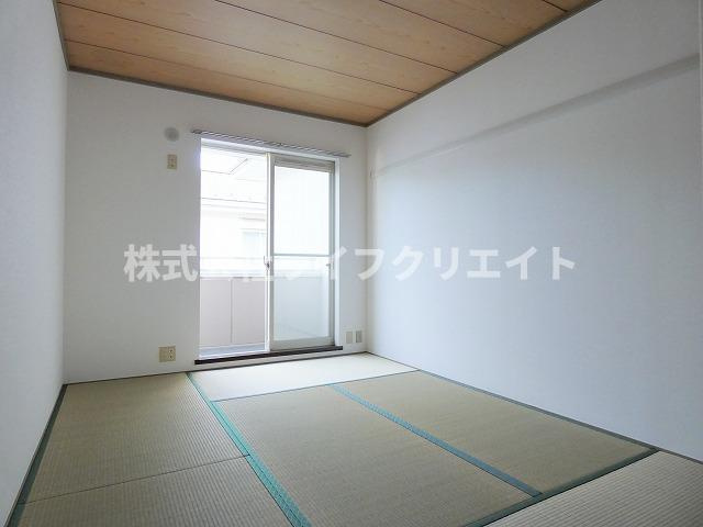 ブリージングタウン百草園の和室
