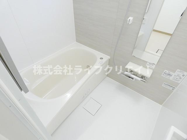 ブリージングタウン百草園の浴室