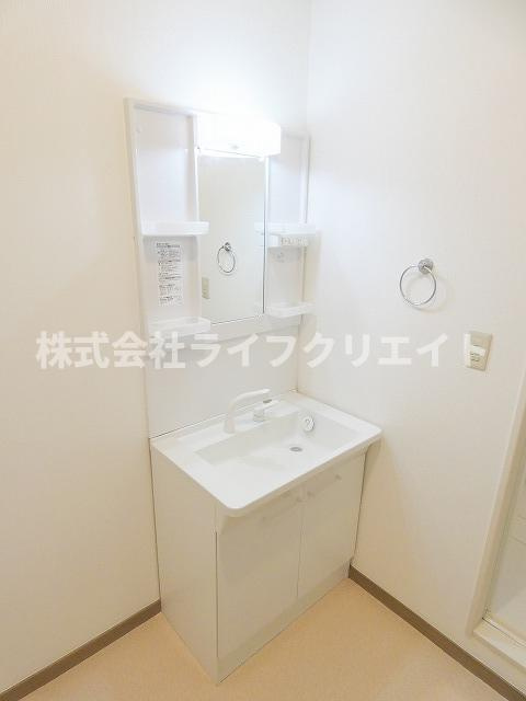 ブリージングタウン百草園の洗面所