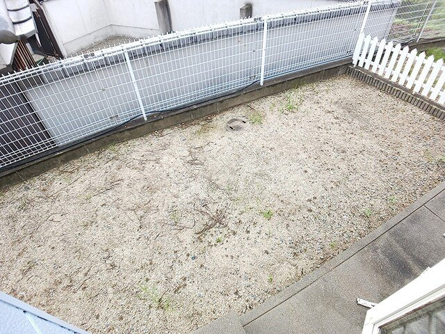 アメニティー北平野Ａの庭