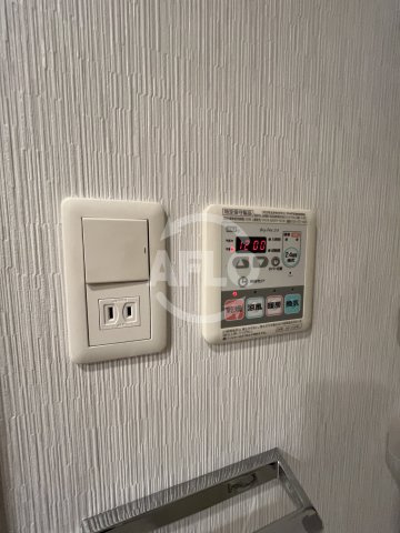 スプランディッド新大阪ドウーエの洗面所|スプランディッド新大阪DUE　浴室乾燥機