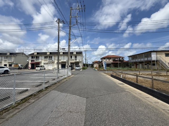 山武市成東新築戸建の前面道路含む現地写真