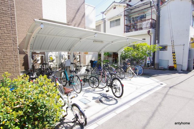 ラルーチェ　仲介手数料無料の駐車場